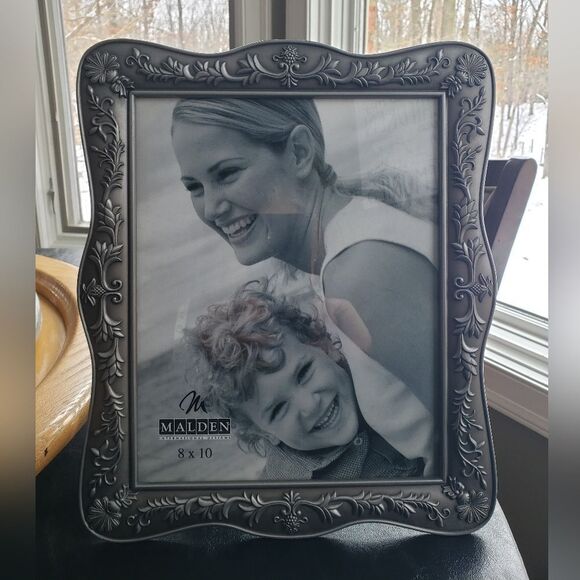 Malden Metal Picture Frame 8×10 - Picture 3 of 6